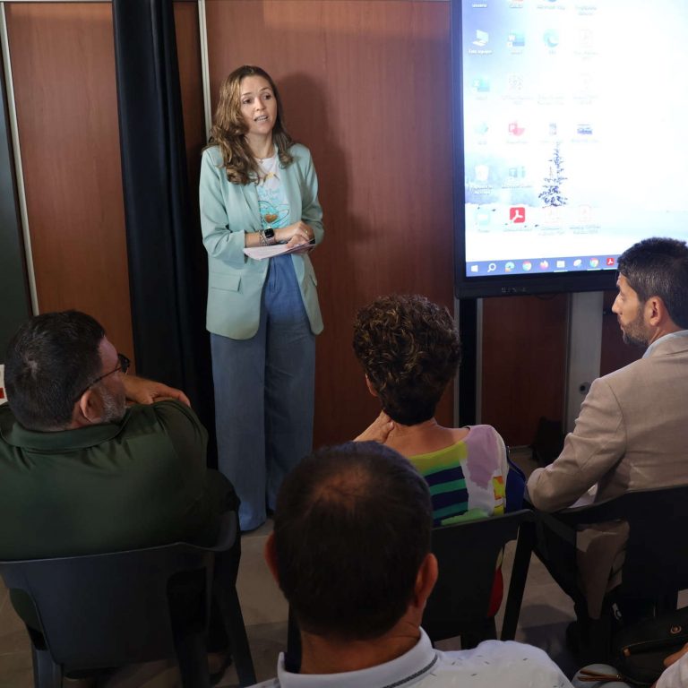 El Ejido se une a un proyecto pionero a nivel nacional de Turismo Azul