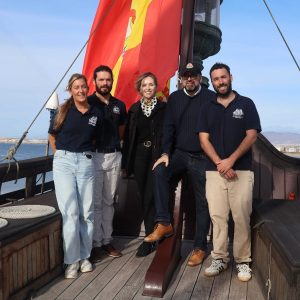El Galeón Andalucía echa el amarre en Almerimar y abre las puertas de la historia a la ciudadanía