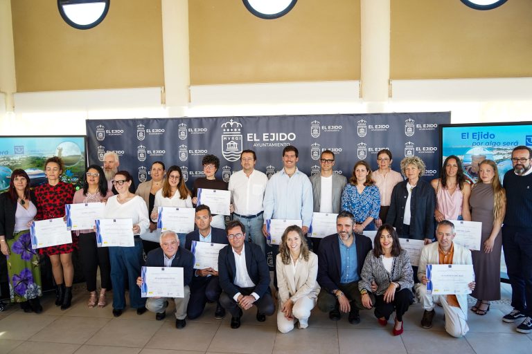 El Ejido entrega 24 distinciones SICTED y el Premio al Mérito Turístico a ‘Golf Almerimar’