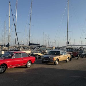 Más de 25 vehículos participan en la XI Concentración de coches clásicos de Almerimar