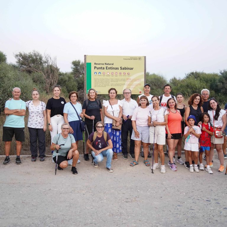 Más de 600 vecinos y visitantes descubren el patrimonio natural de El Ejido a través del programa ‘Aprendiendo a mirar la naturaleza’