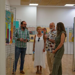 La Oficina de Turismo de Almerimar acoge durante todo el mes de agosto la exposición ‘Técnicas’, de Plácido Martínez